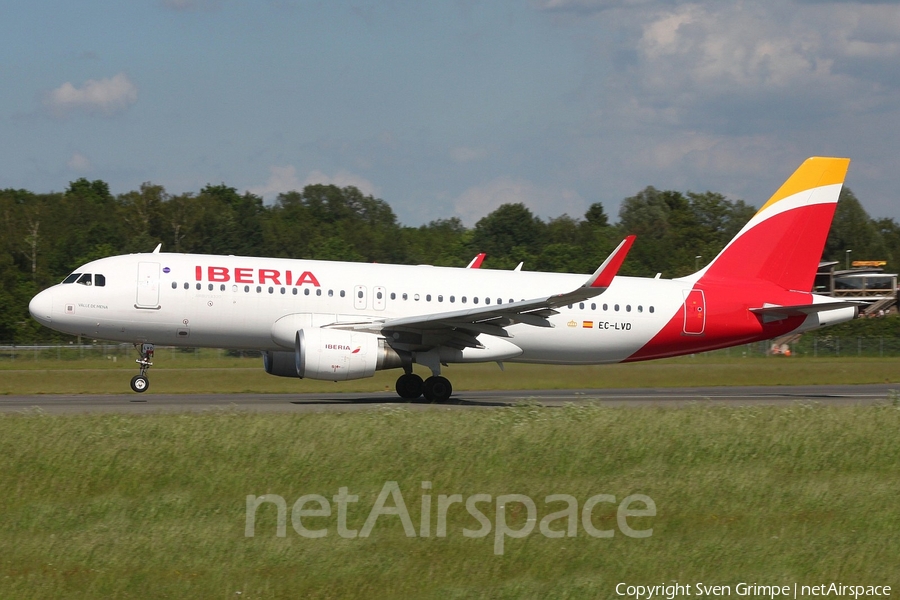 Iberia Airbus A320-216 (EC-LVD) | Photo 166432