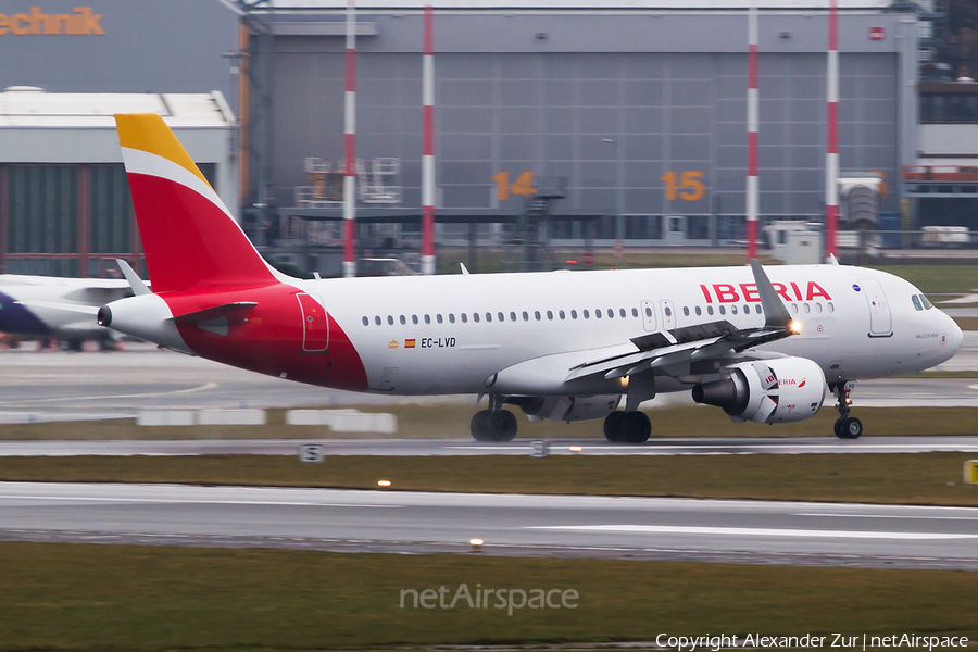 Iberia Airbus A320-216 (EC-LVD) | Photo 411126