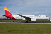 Iberia Airbus A320-216 (EC-LVD) at  Lisbon - Portela, Portugal