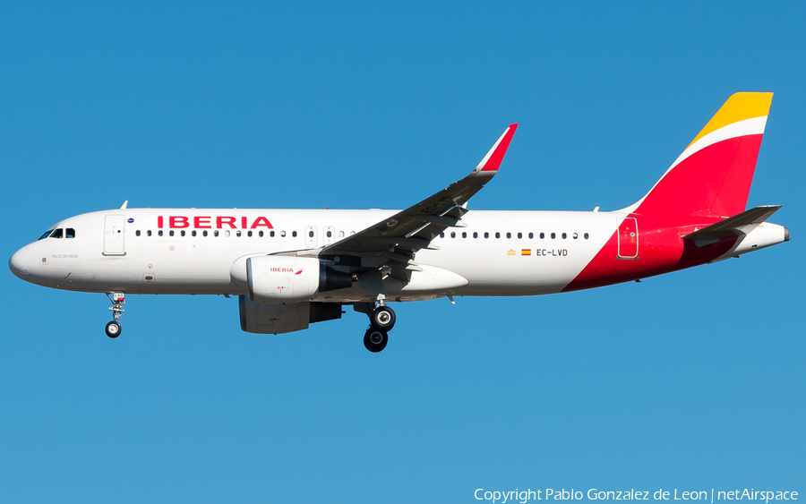 Iberia Airbus A320-216 (EC-LVD) | Photo 339270