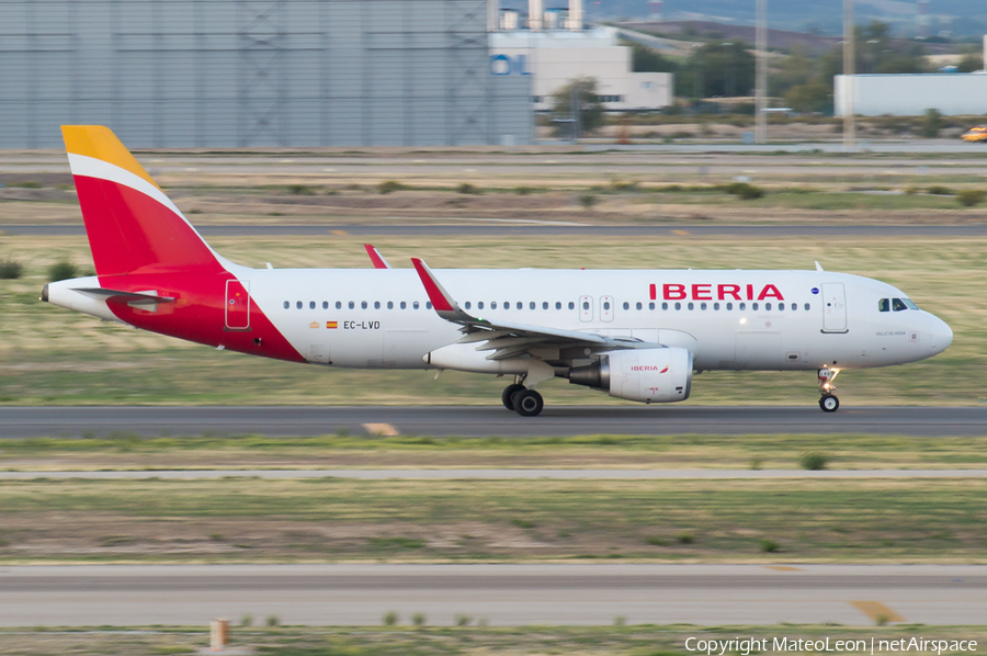 Iberia Airbus A320-216 (EC-LVD) | Photo 350521