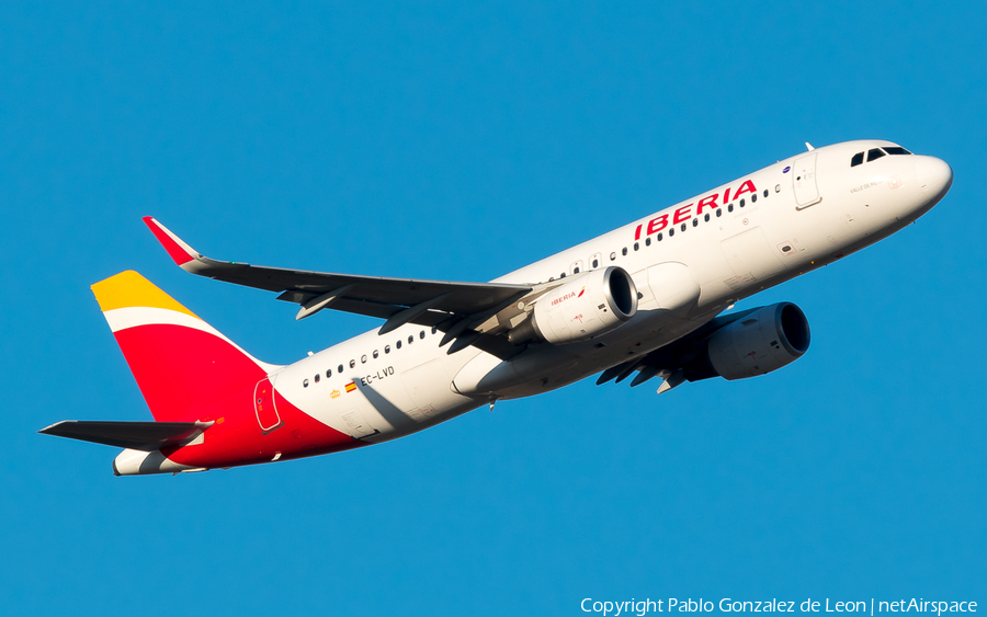 Iberia Airbus A320-216 (EC-LVD) | Photo 350628