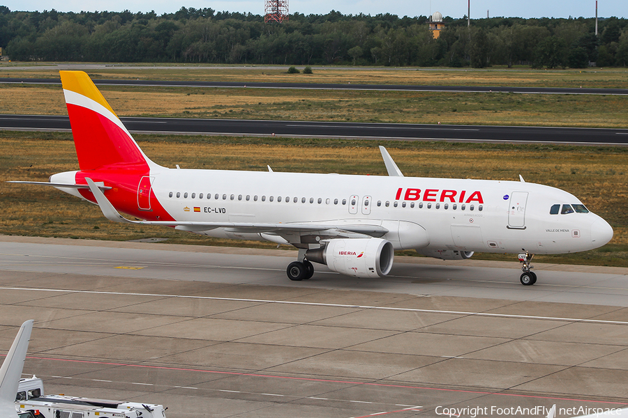 Iberia Airbus A320-216 (EC-LVD) | Photo 151336