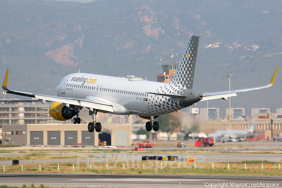 Vueling Airbus A320-214 (EC-LVO) | Photo 413784