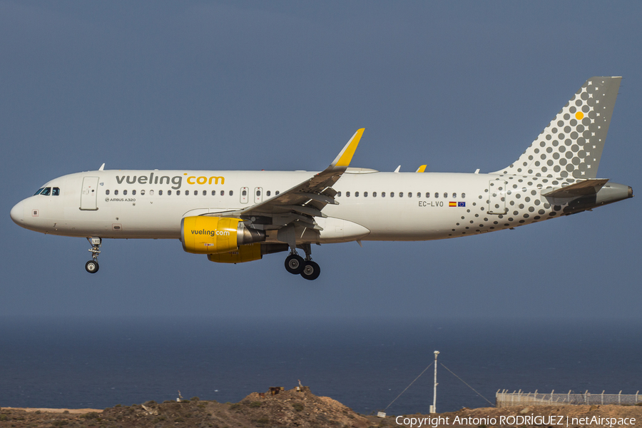 Vueling Airbus A320-214 (EC-LVO) | Photo 321100