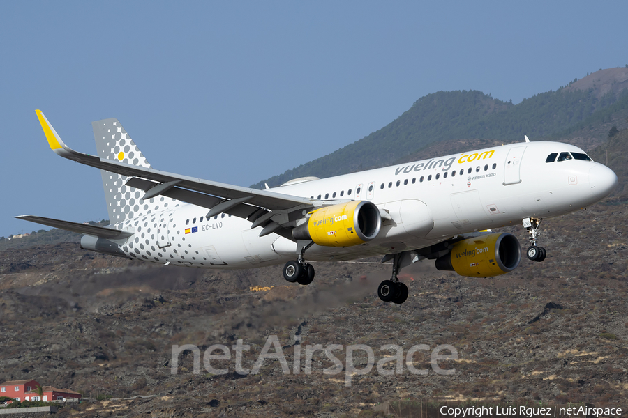 Vueling Airbus A320-214 (EC-LVO) | Photo 465834