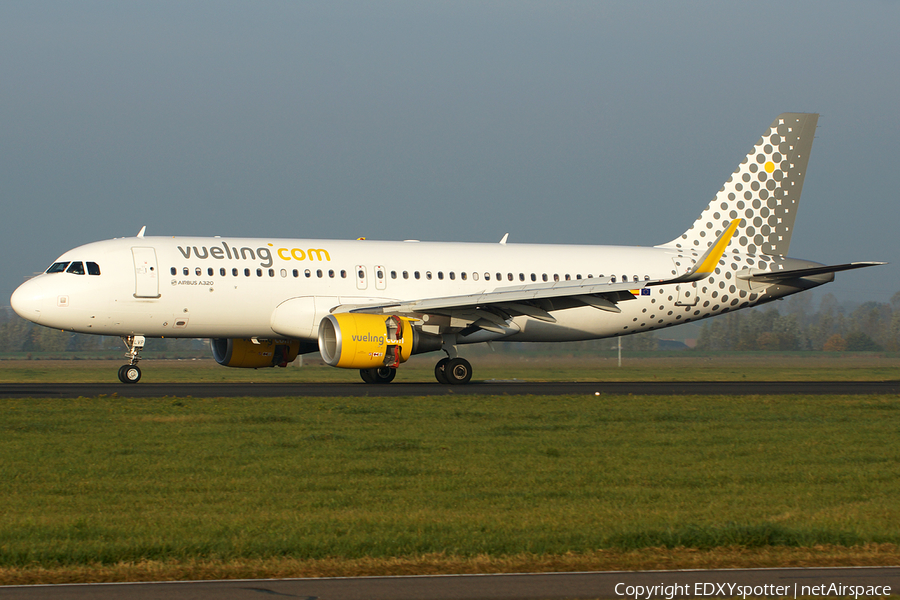Vueling Airbus A320-214 (EC-LVP) | Photo 278211