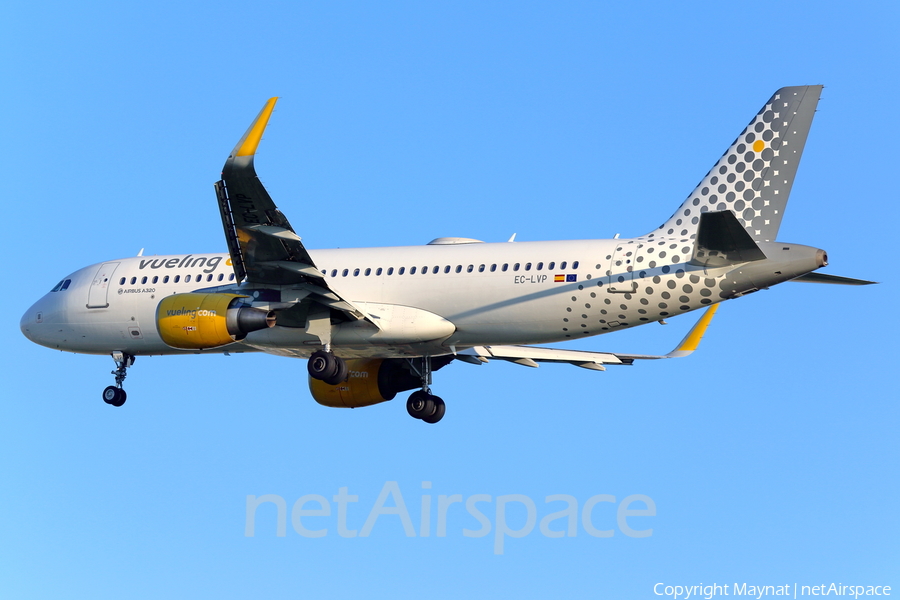 Vueling Airbus A320-214 (EC-LVP) | Photo 166408