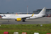 Vueling Airbus A320-214 (EC-LVP) at  Hamburg - Fuhlsbuettel (Helmut Schmidt), Germany