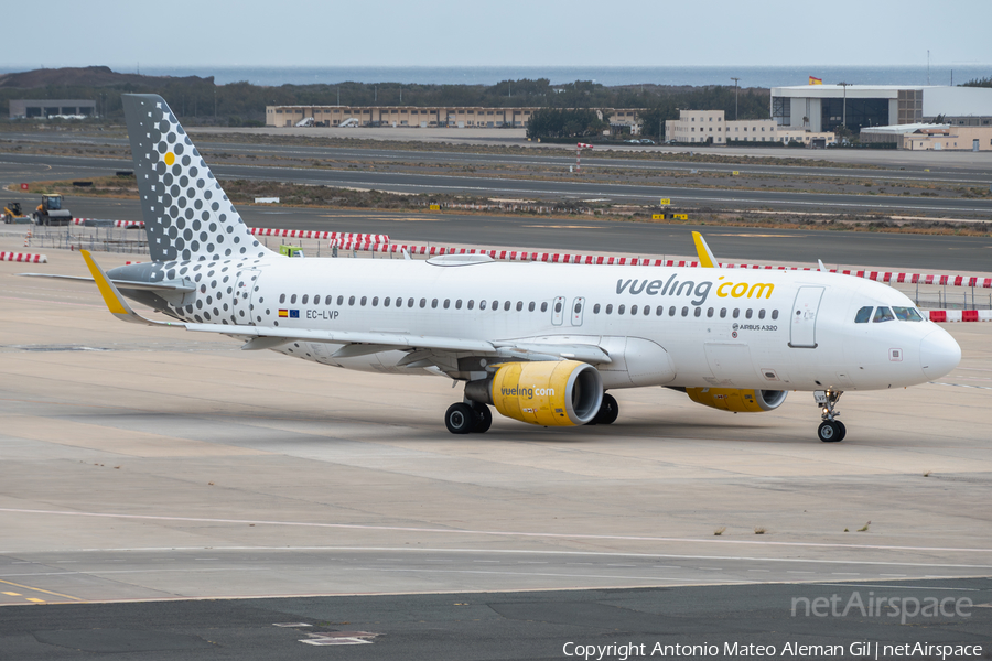 Vueling Airbus A320-214 (EC-LVP) | Photo 626071