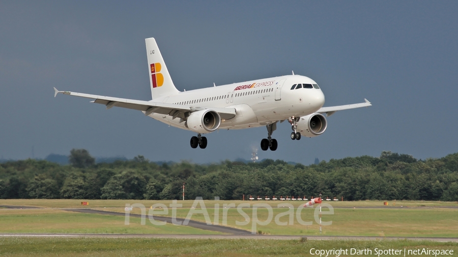 Iberia Express Airbus A320-216 (EC-LVQ) | Photo 211835