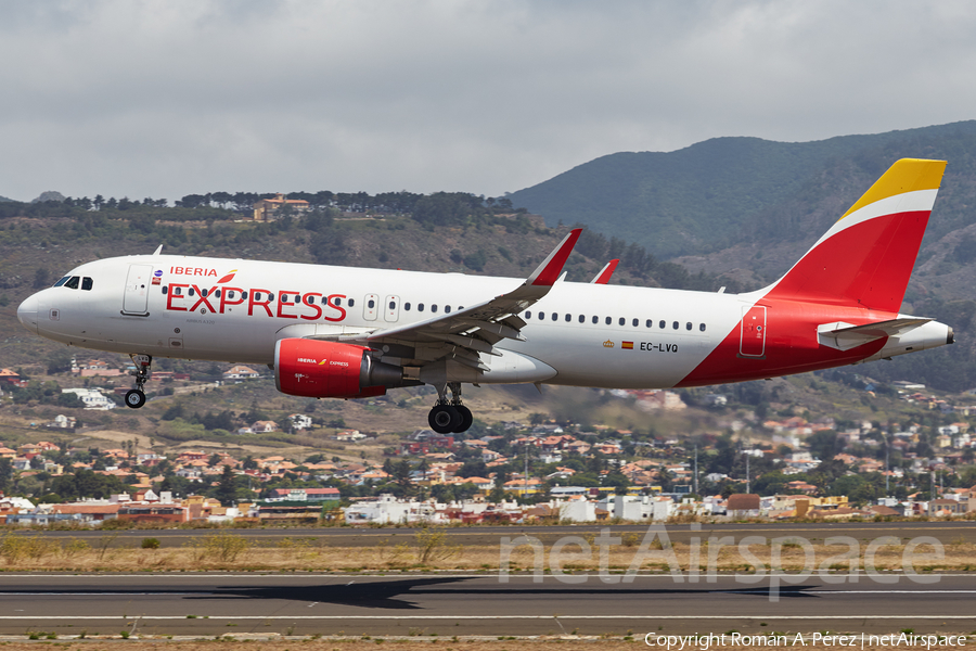 Iberia Express Airbus A320-216 (EC-LVQ) | Photo 498278