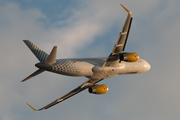 Vueling Airbus A320-232 (EC-LVS) at  Barcelona - El Prat, Spain