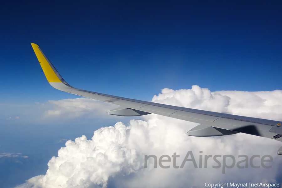Vueling Airbus A320-232 (EC-LVS) | Photo 131497
