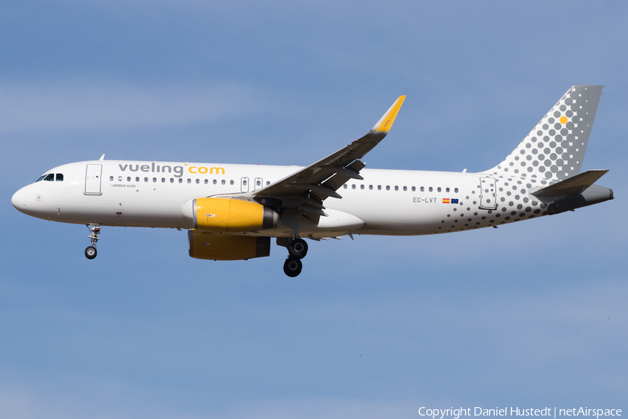 Vueling Airbus A320-232 (EC-LVT) | Photo 528967