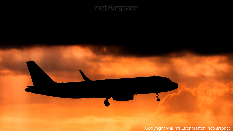 Vueling Airbus A320-232 (EC-LVT) | Photo 124519