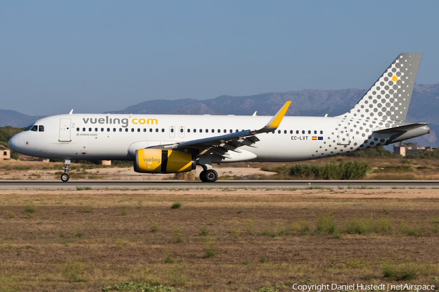 Vueling Airbus A320-232 (EC-LVT) | Photo 475321