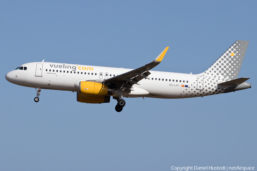 Vueling Airbus A320-232 (EC-LVT) | Photo 536746