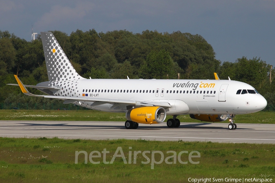 Vueling Airbus A320-232 (EC-LVT) | Photo 26872