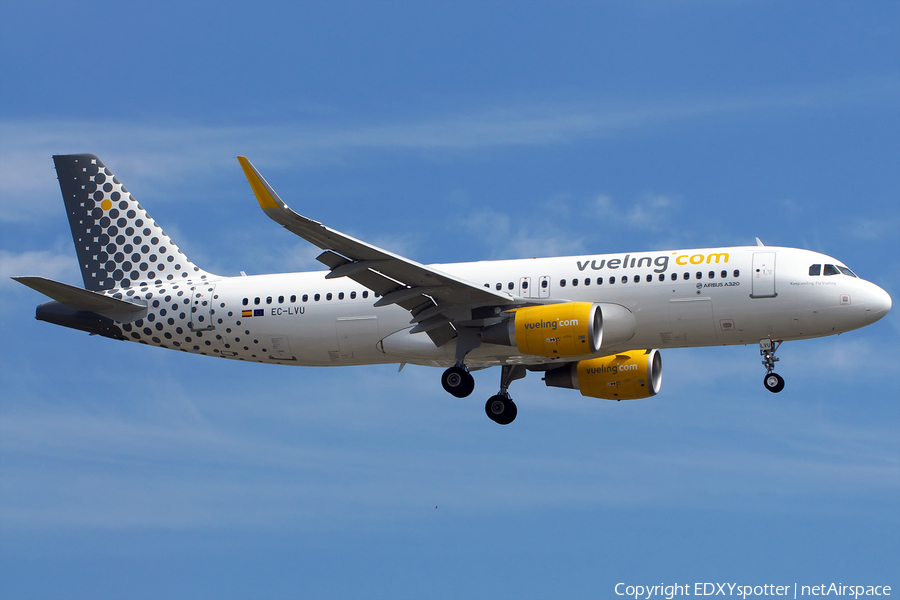 Vueling Airbus A320-214 (EC-LVU) | Photo 275376