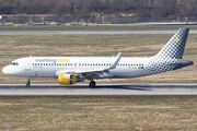 Vueling Airbus A320-214 (EC-LVU) at  Dusseldorf - International, Germany