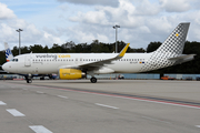 Vueling Airbus A320-214 (EC-LVU) at  Dusseldorf - International, Germany