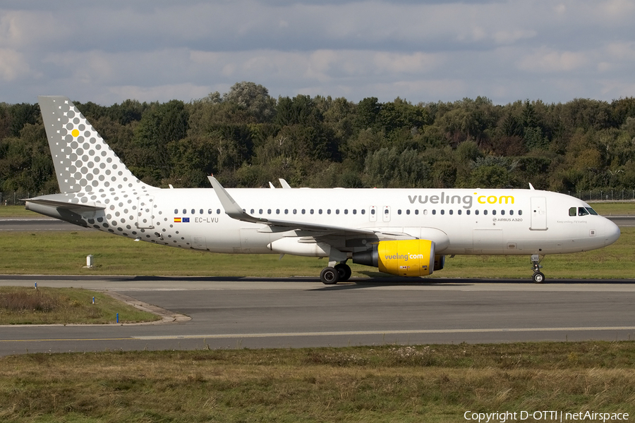 Vueling Airbus A320-214 (EC-LVU) | Photo 452139