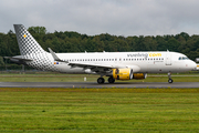 Vueling Airbus A320-214 (EC-LVU) at  Hamburg - Fuhlsbuettel (Helmut Schmidt), Germany