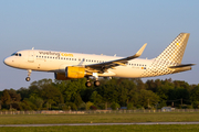 Vueling Airbus A320-214 (EC-LVU) at  Hamburg - Fuhlsbuettel (Helmut Schmidt), Germany