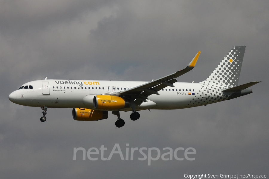 Vueling Airbus A320-232 (EC-LVV) | Photo 105793