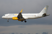 Vueling Airbus A320-232 (EC-LVV) at  Barcelona - El Prat, Spain