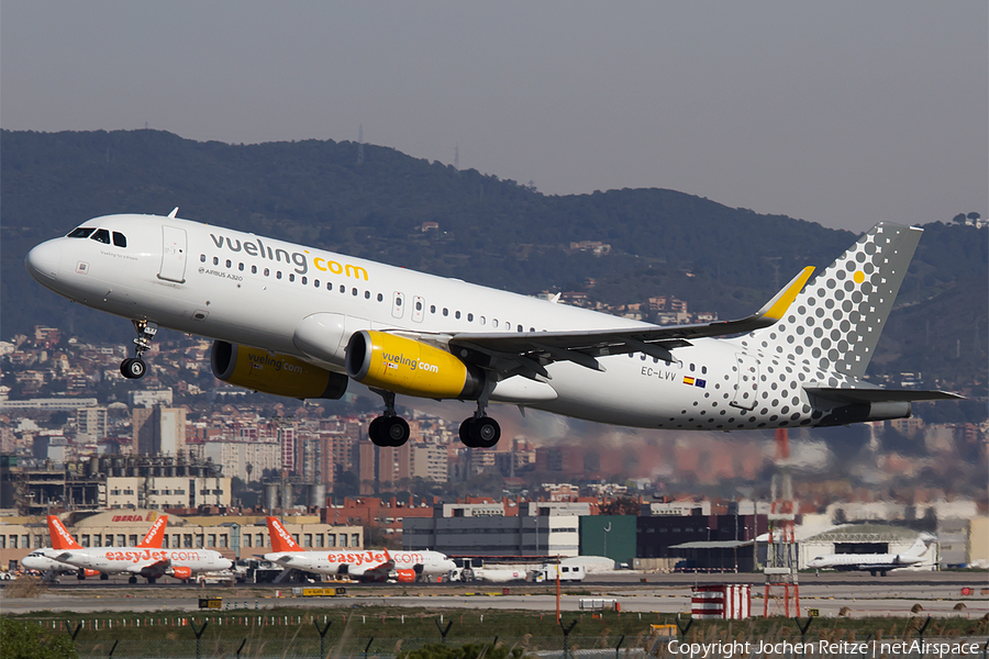 Vueling Airbus A320-232 (EC-LVV) | Photo 157051