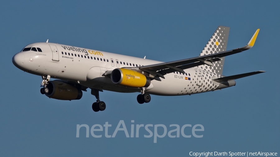 Vueling Airbus A320-232 (EC-LVV) | Photo 233702