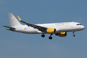 Vueling Airbus A320-214 (EC-LVX) at  Dusseldorf - International, Germany