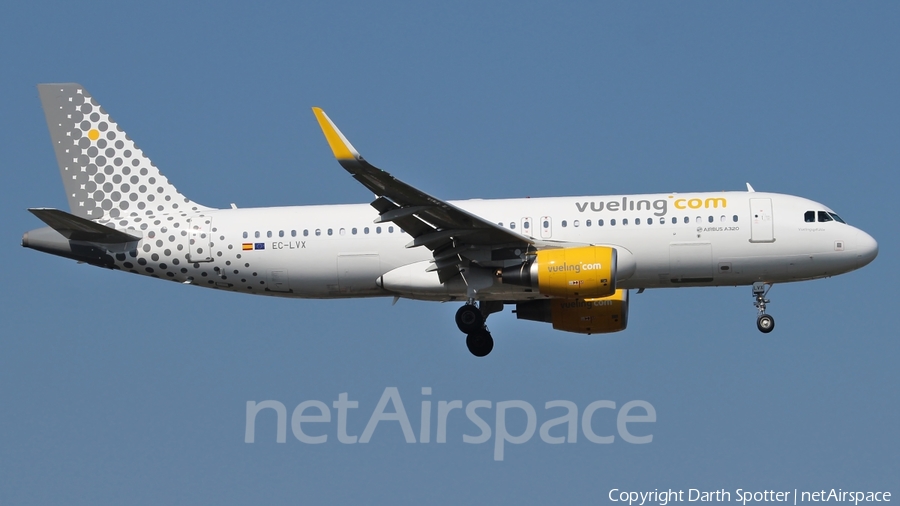 Vueling Airbus A320-214 (EC-LVX) | Photo 215739