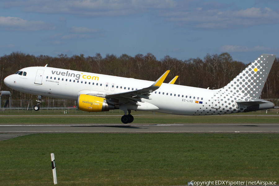 Vueling Airbus A320-214 (EC-LVX) | Photo 275682