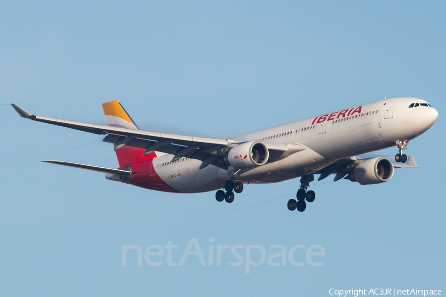 Iberia Airbus A330-302 (EC-LXK) | Photo 329283