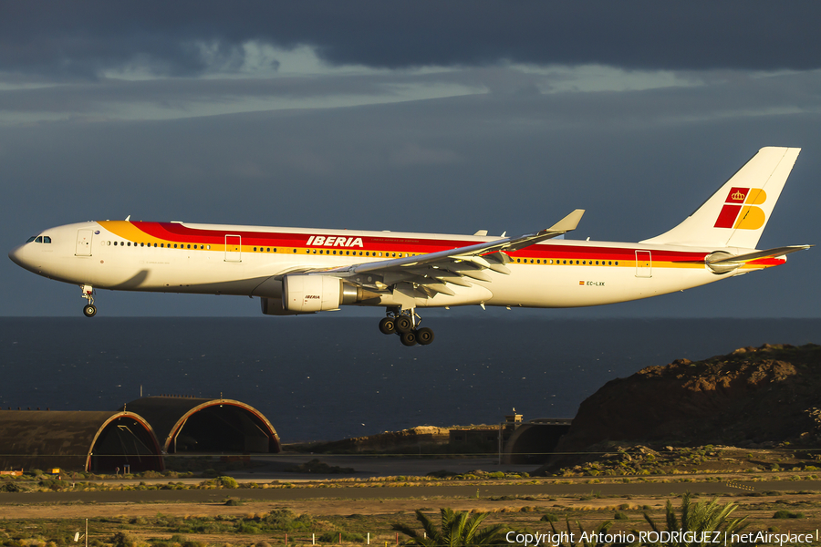 Iberia Airbus A330-302 (EC-LXK) | Photo 179492