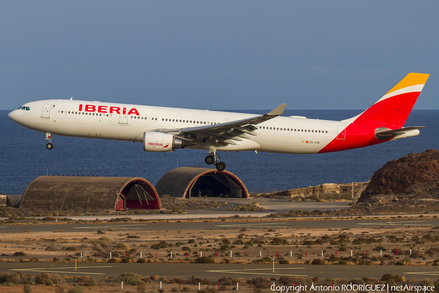 Iberia Airbus A330-302 (EC-LXK) | Photo 353213