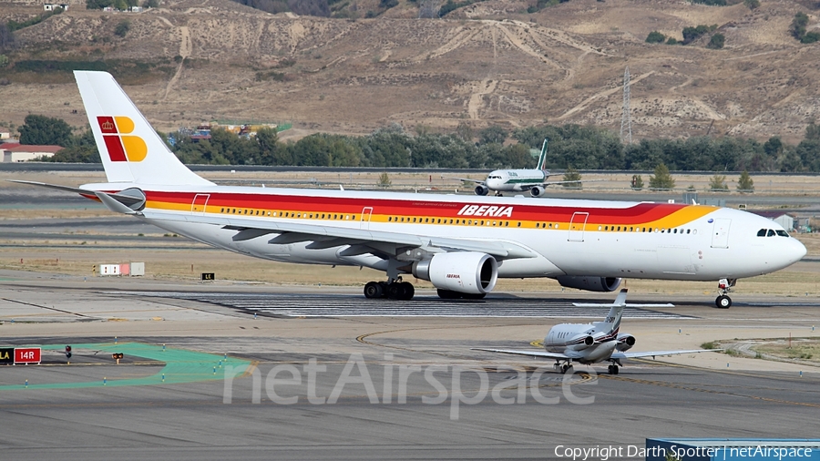 Iberia Airbus A330-302 (EC-LXK) | Photo 213191