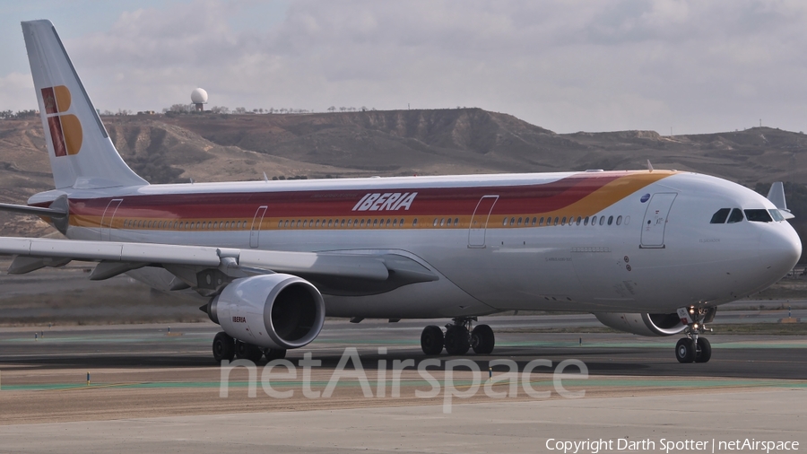Iberia Airbus A330-302 (EC-LXK) | Photo 215178