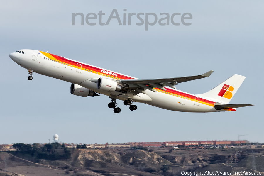 Iberia Airbus A330-302 (EC-LXK) | Photo 402787