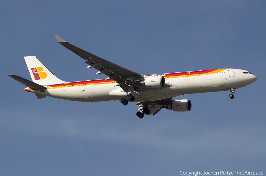 Iberia Airbus A330-302 (EC-LXK) | Photo 46174