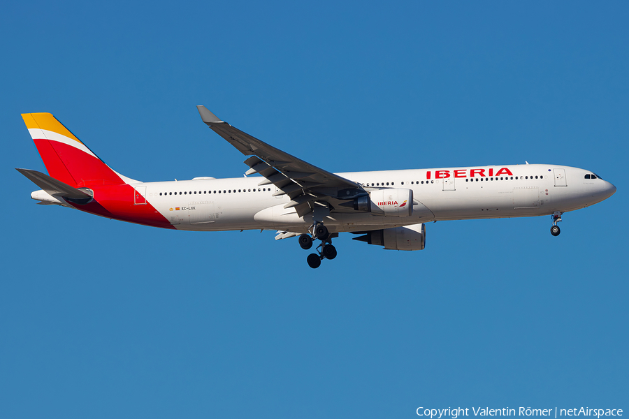 Iberia Airbus A330-302 (EC-LXK) | Photo 642255
