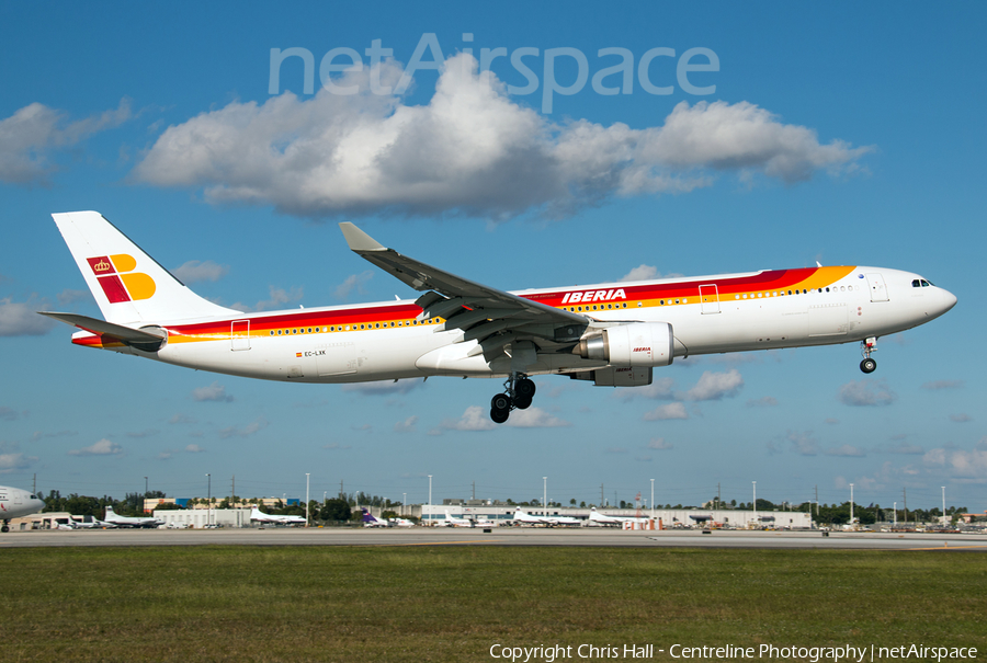 Iberia Airbus A330-302 (EC-LXK) | Photo 193209