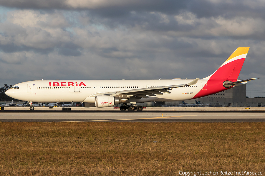 Iberia Airbus A330-302 (EC-LXK) | Photo 224706