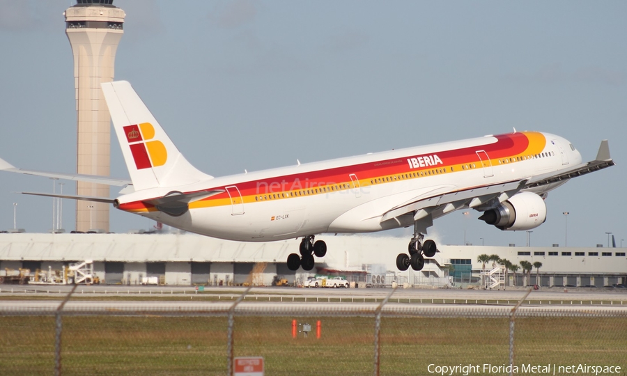 Iberia Airbus A330-302 (EC-LXK) | Photo 577177