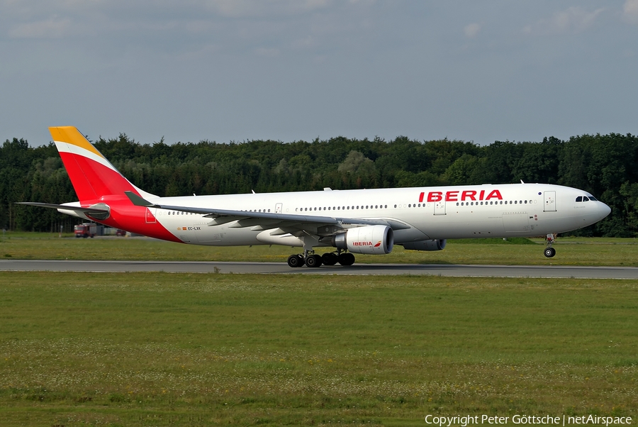 Iberia Airbus A330-302 (EC-LXK) | Photo 184235