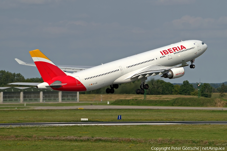 Iberia Airbus A330-302 (EC-LXK) | Photo 184237