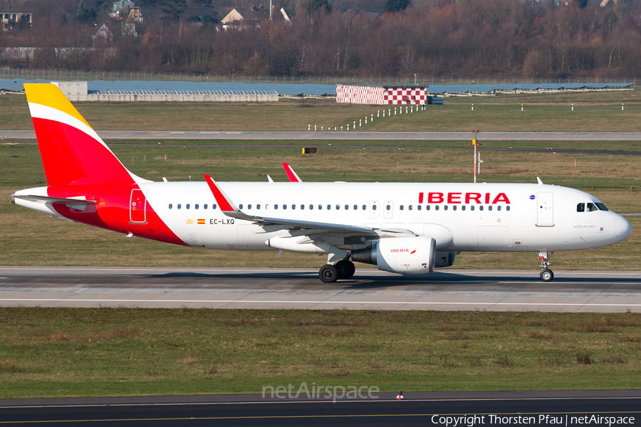Iberia Airbus A320-216 (EC-LXQ) | Photo 99381
